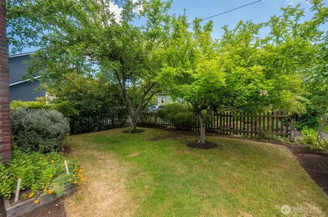 2562 6th Avenue W Seattle WA 98119