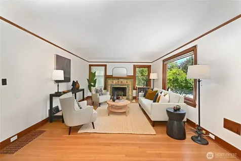 2562 6th Avenue W Seattle WA 98119