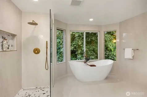 22213 NE 31st Street Sammamish WA 98074