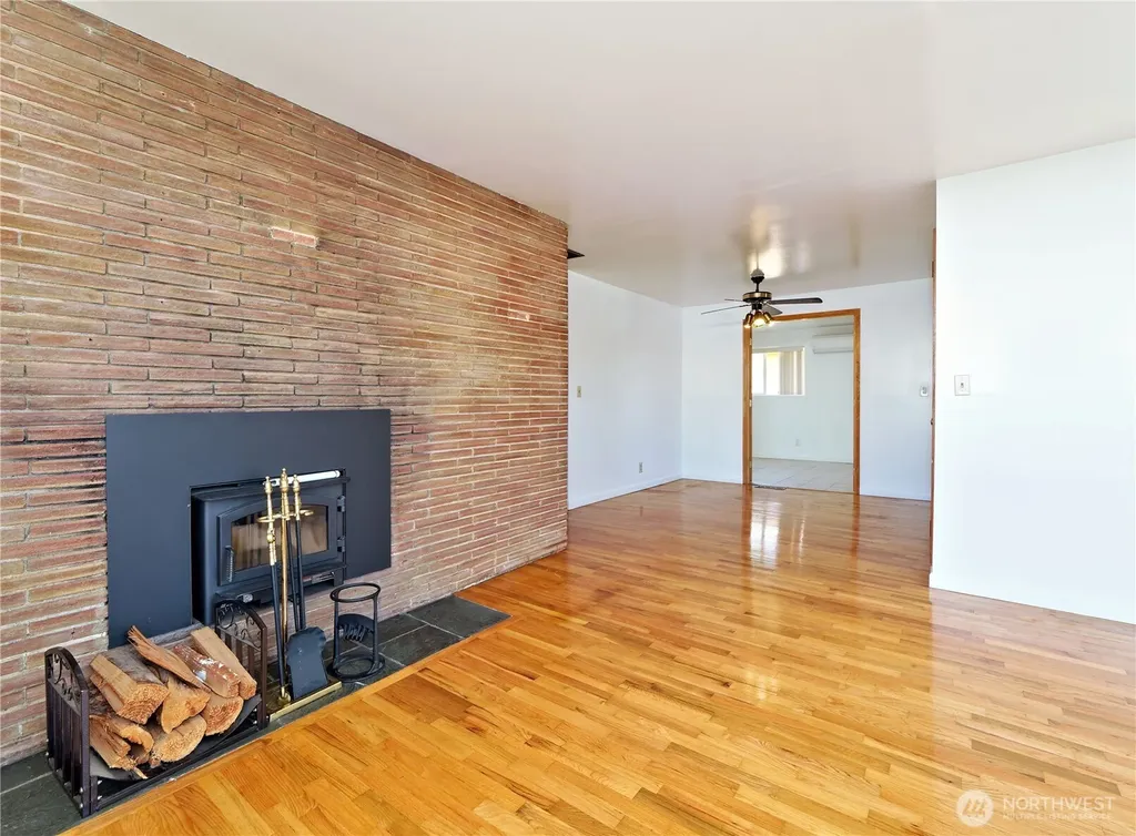 6811 27th Avenue S Seattle WA 98108