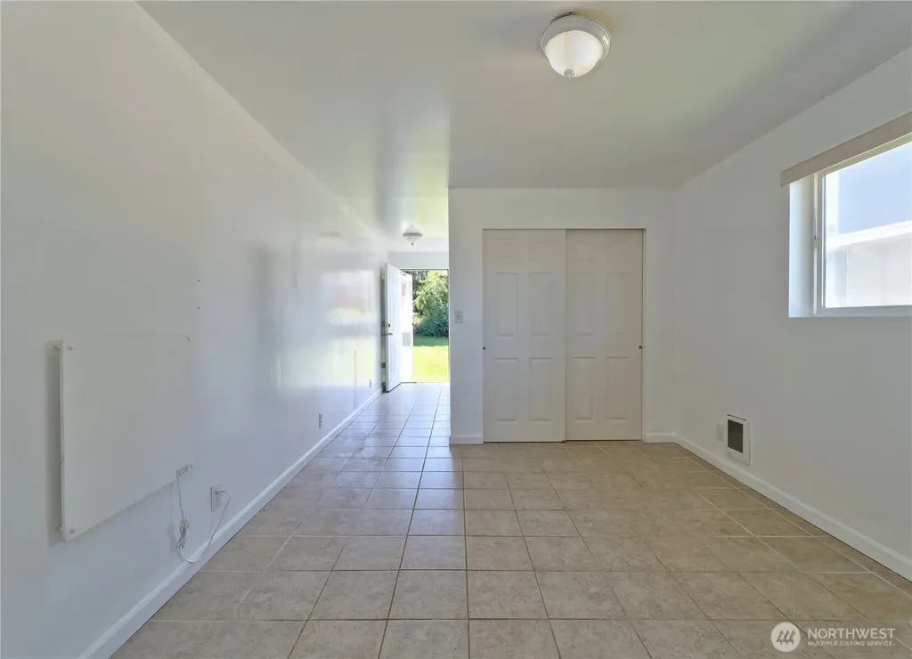 6811 27th Avenue S Seattle WA 98108