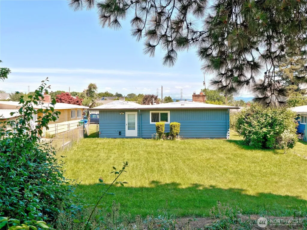 6811 27th Avenue S Seattle WA 98108