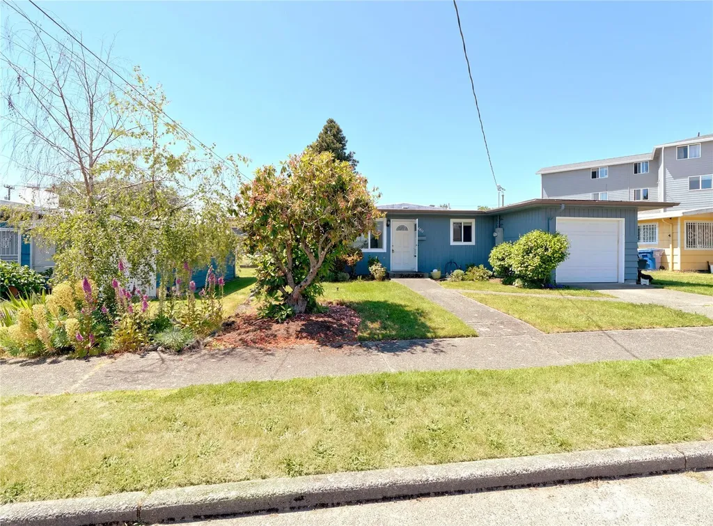 6811 27th Avenue S Seattle WA 98108