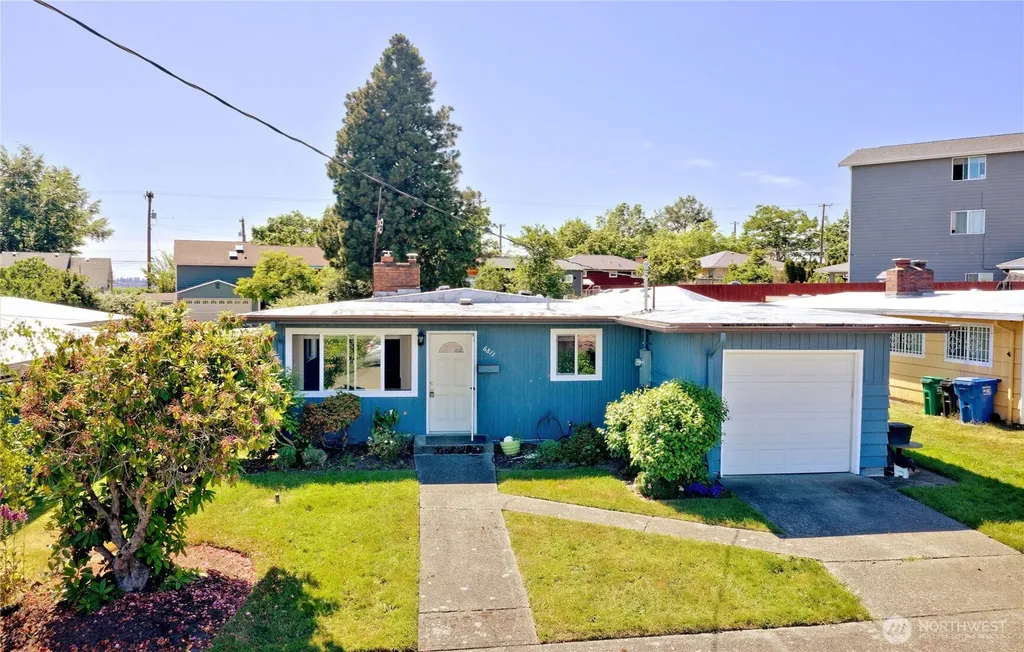 6811 27th Avenue S Seattle WA 98108