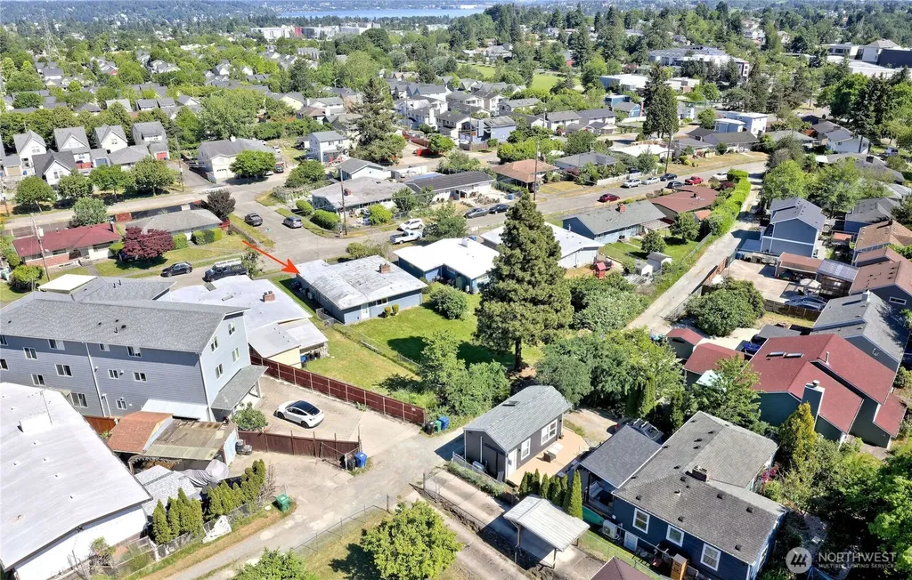 6811 27th Avenue S Seattle WA 98108