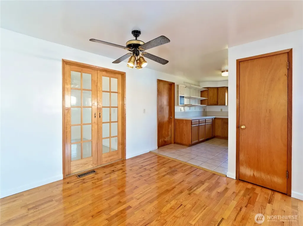 6811 27th Avenue S Seattle WA 98108