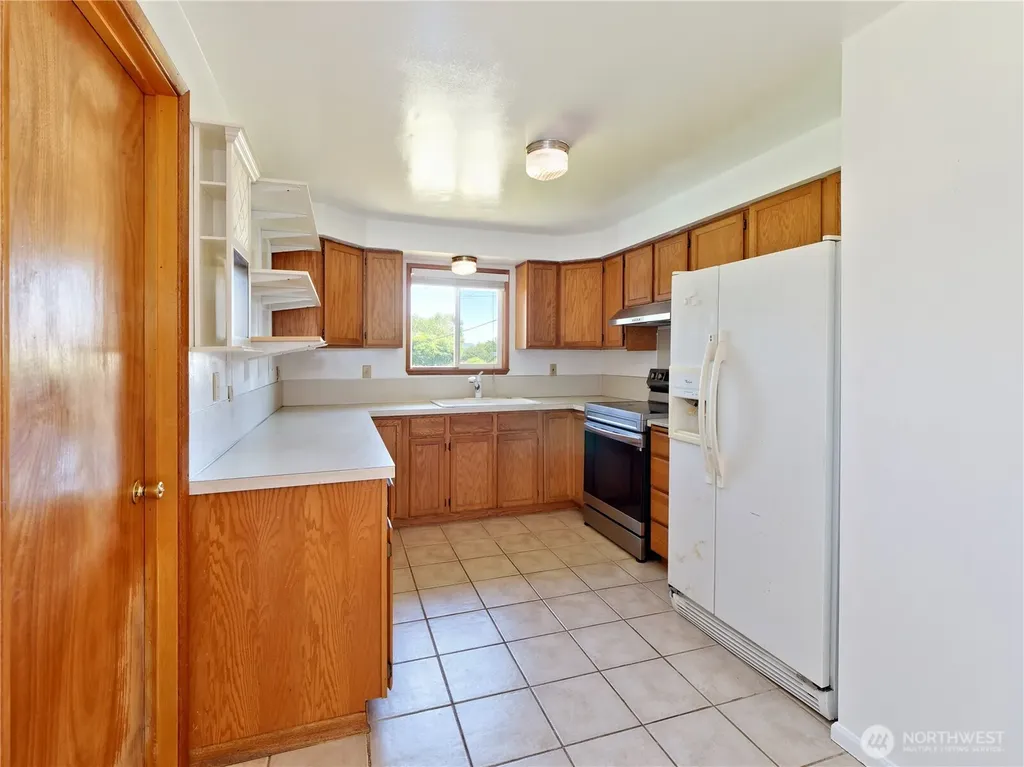 6811 27th Avenue S Seattle WA 98108