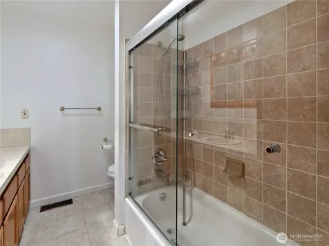 6811 27th Avenue S Seattle WA 98108