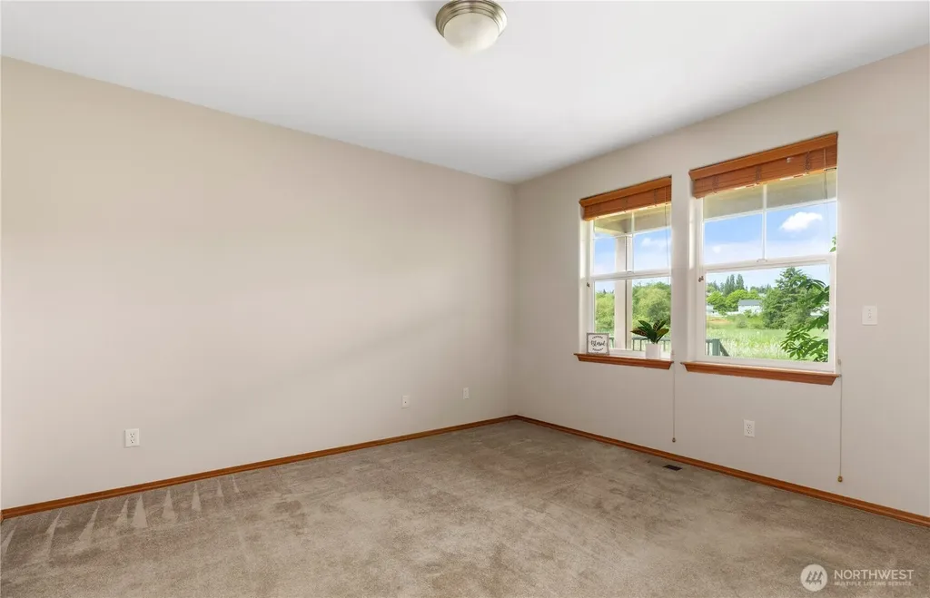 2358 SW Winchester Street Oak Harbor WA 98277
