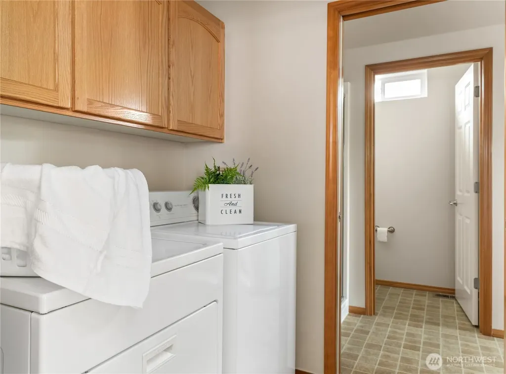 2358 SW Winchester Street Oak Harbor WA 98277