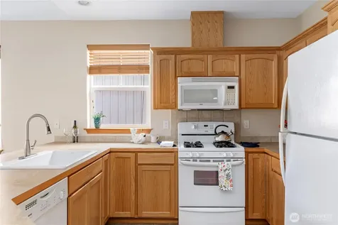 2358 SW Winchester Street Oak Harbor WA 98277