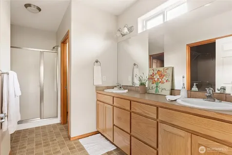 2358 SW Winchester Street Oak Harbor WA 98277