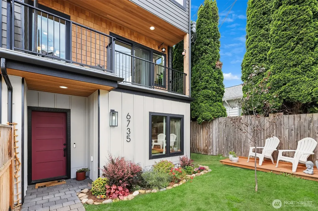 6735 11th Avenue NW Seattle WA 98117