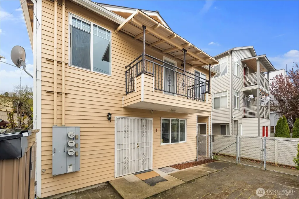 3317 Claremont Avenue S Seattle WA 98144