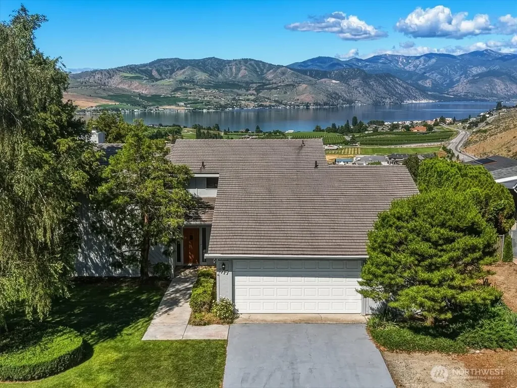 717 Golf Course Drive Chelan WA 98816