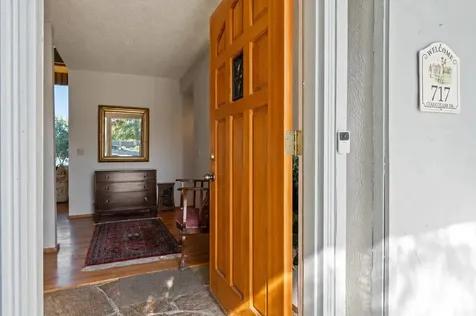 717 Golf Course Drive Chelan WA 98816