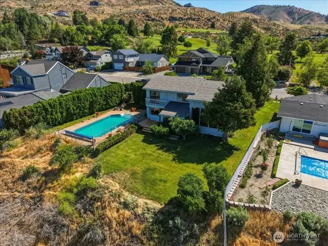 717 Golf Course Drive Chelan WA 98816