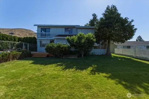 717 Golf Course Drive Chelan WA 98816