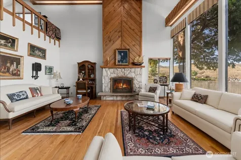 717 Golf Course Drive Chelan WA 98816