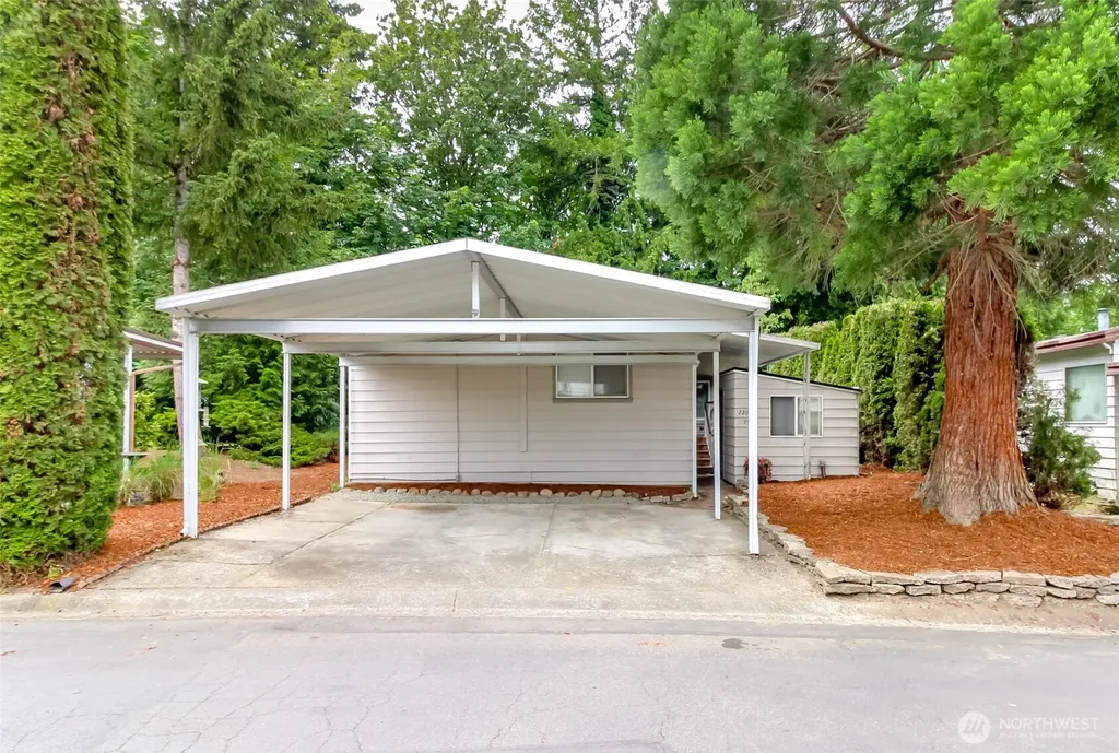 22065 106th Place SE Kent WA 98031