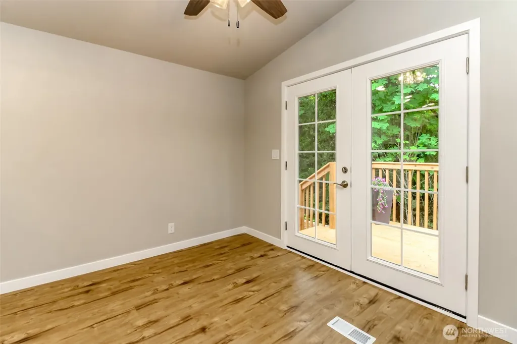 22065 106th Place SE Kent WA 98031
