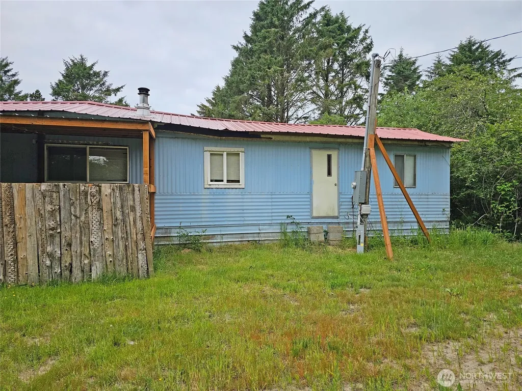1022 Juniper Street Grayland WA 98547