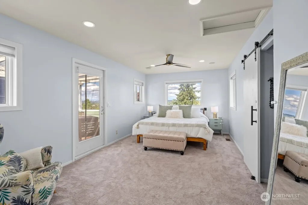 5653 34th Avenue SW Seattle WA 98126