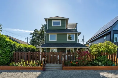 5653 34th Avenue SW Seattle WA 98126