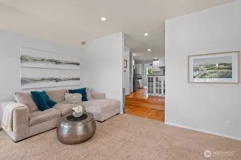 5653 34th Avenue SW Seattle WA 98126