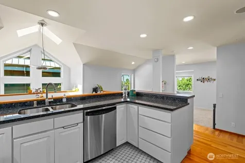 5653 34th Avenue SW Seattle WA 98126