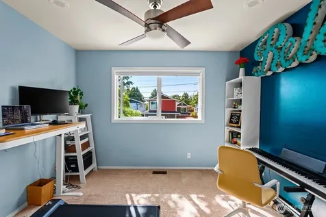 5653 34th Avenue SW Seattle WA 98126