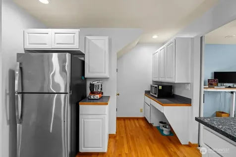 5653 34th Avenue SW Seattle WA 98126