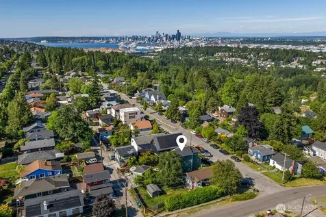 5653 34th Avenue SW Seattle WA 98126