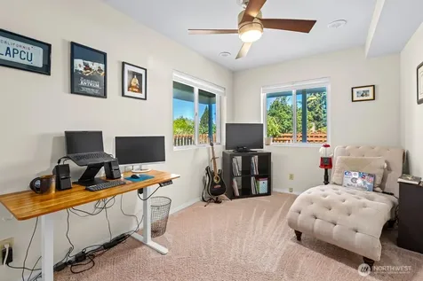5653 34th Avenue SW Seattle WA 98126
