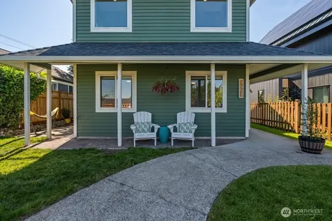 5653 34th Avenue SW Seattle WA 98126