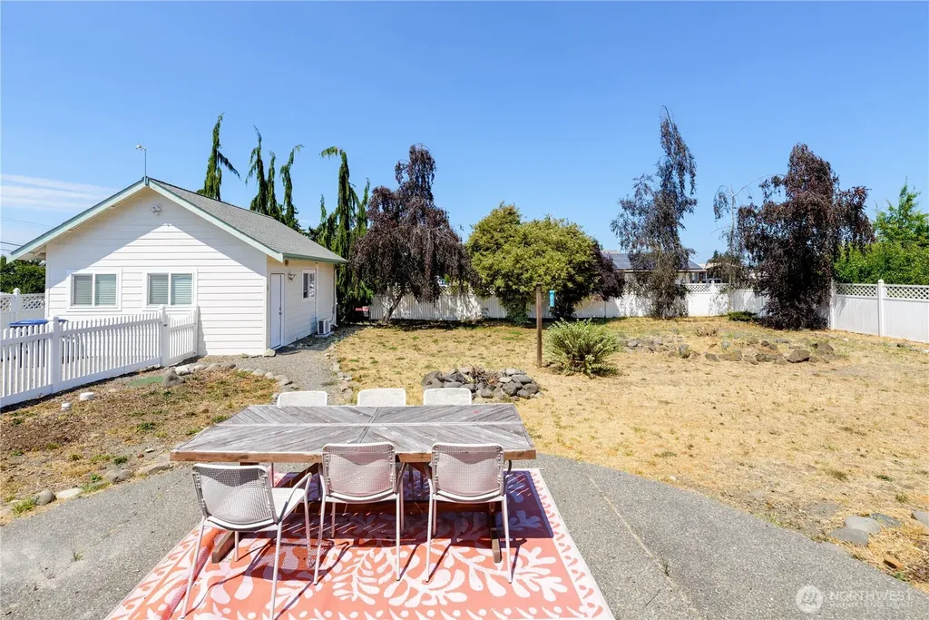 41 Smithfield Drive Sequim WA 98382