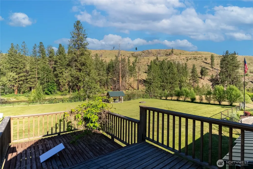 228 Twisp Carlton Road Carlton WA 98814