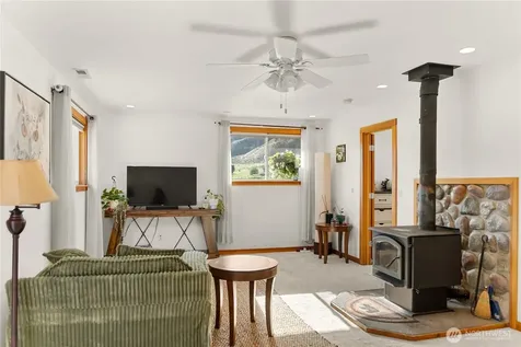 228 Twisp Carlton Road Carlton WA 98814