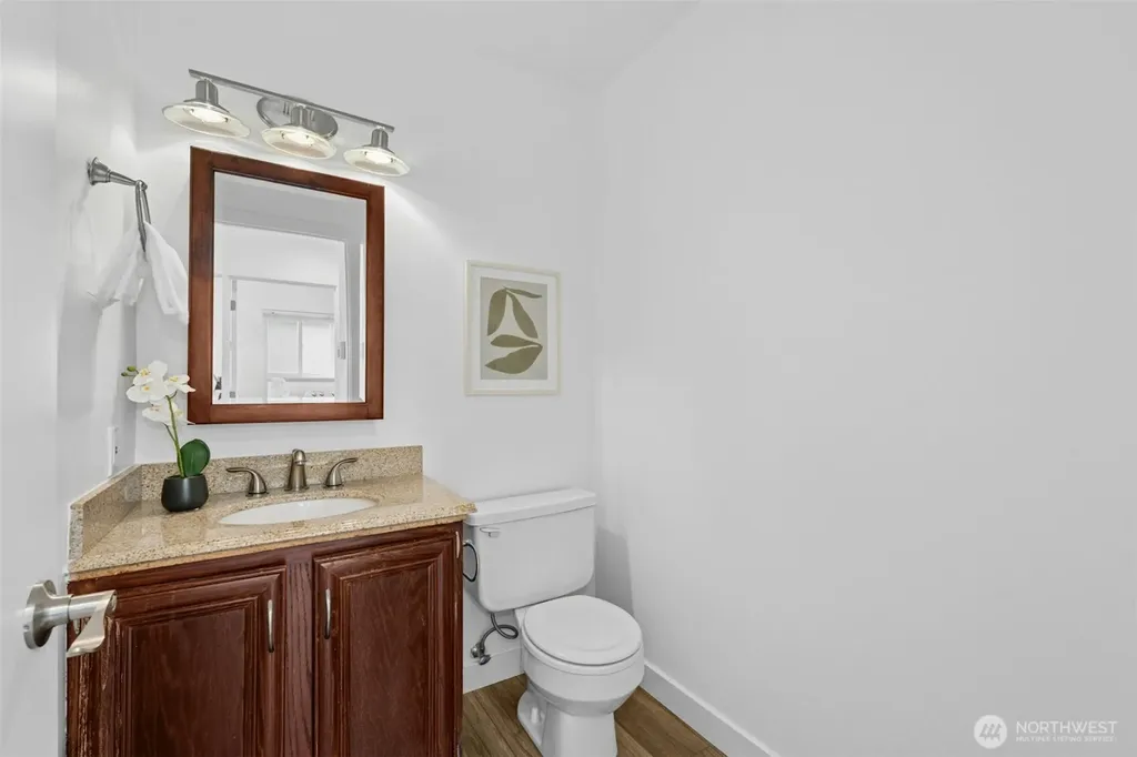 1132 Crawford Road Lynnwood WA 98036