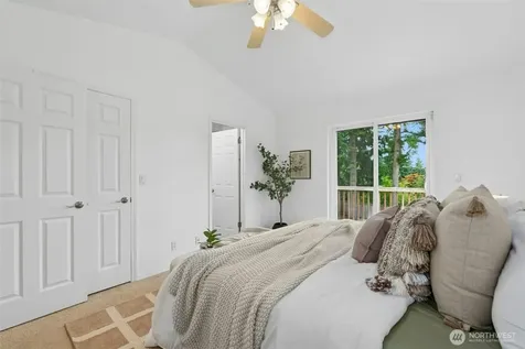 1132 Crawford Road Lynnwood WA 98036