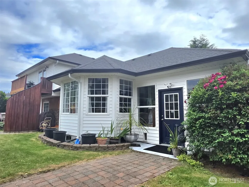 8224 Mullen Road SE Lacey WA 98503