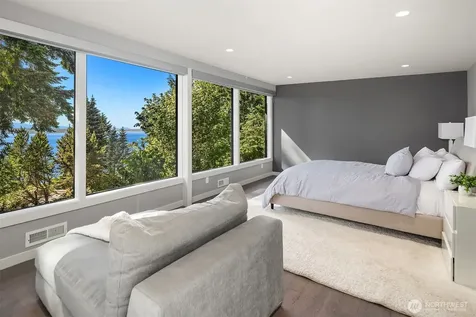 899 NW Elford Drive Seattle WA 98177