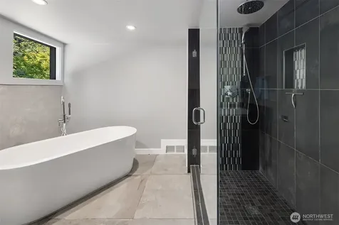899 NW Elford Drive Seattle WA 98177