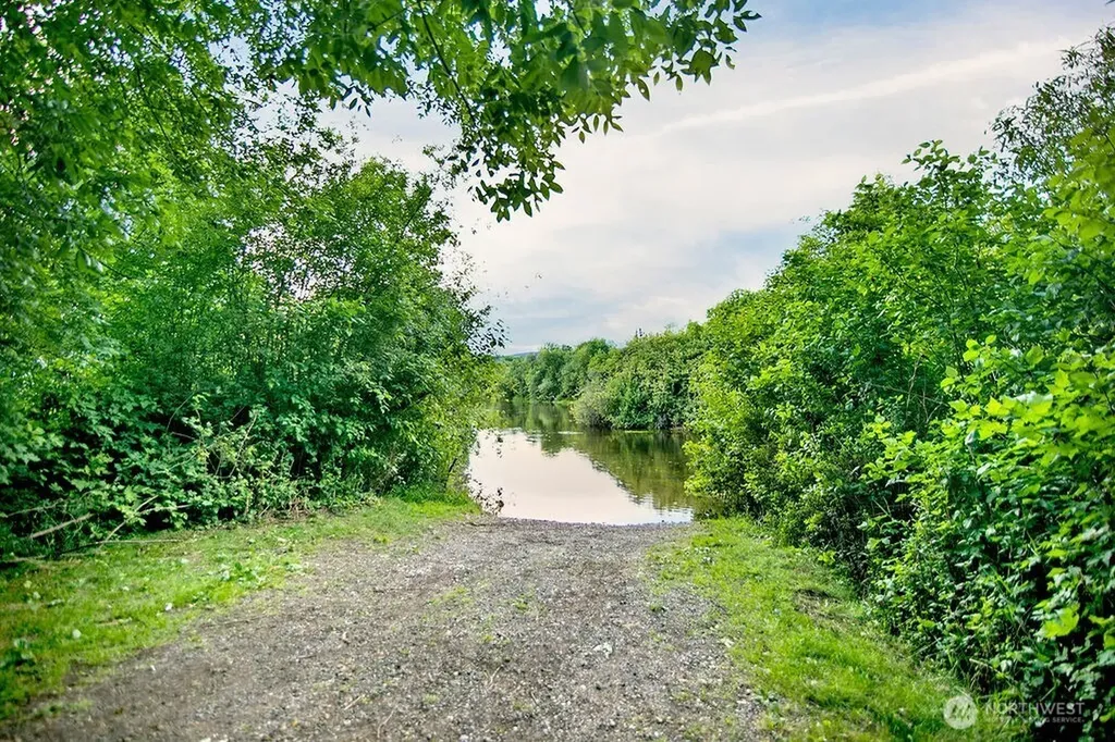 11845 School Land Road SW Rochester WA 98579