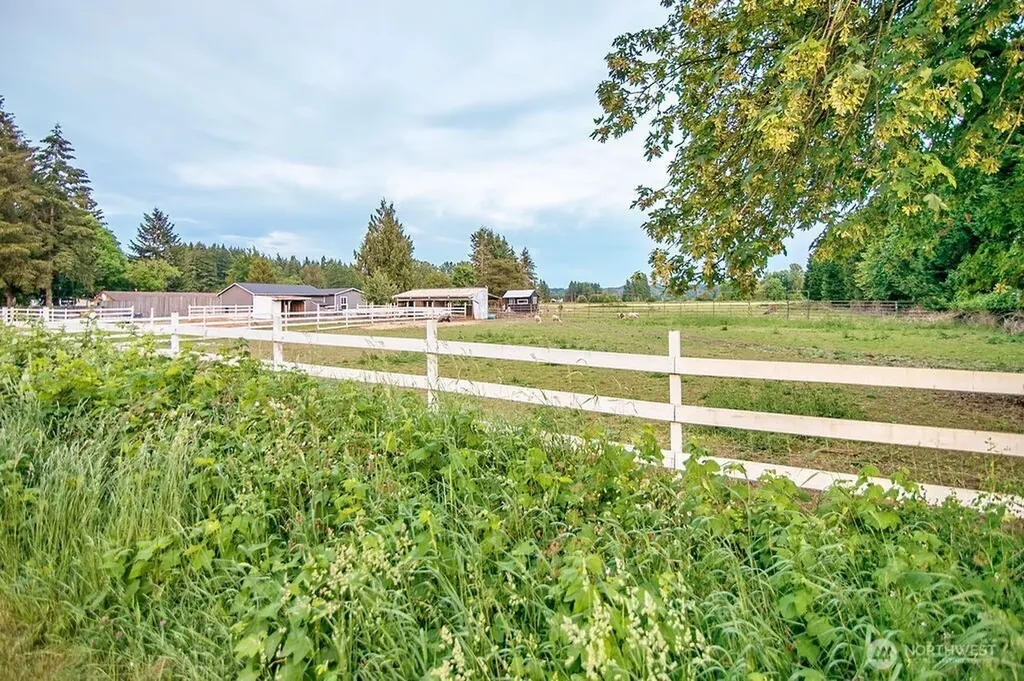 11845 School Land Road SW Rochester WA 98579