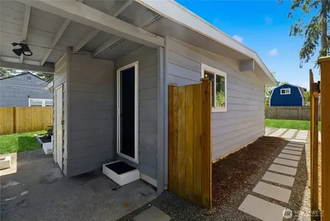 1518 S 49th Street Tacoma WA 98408