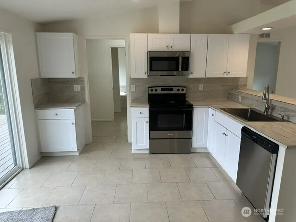 257 Easy Street Silverlake WA 98645