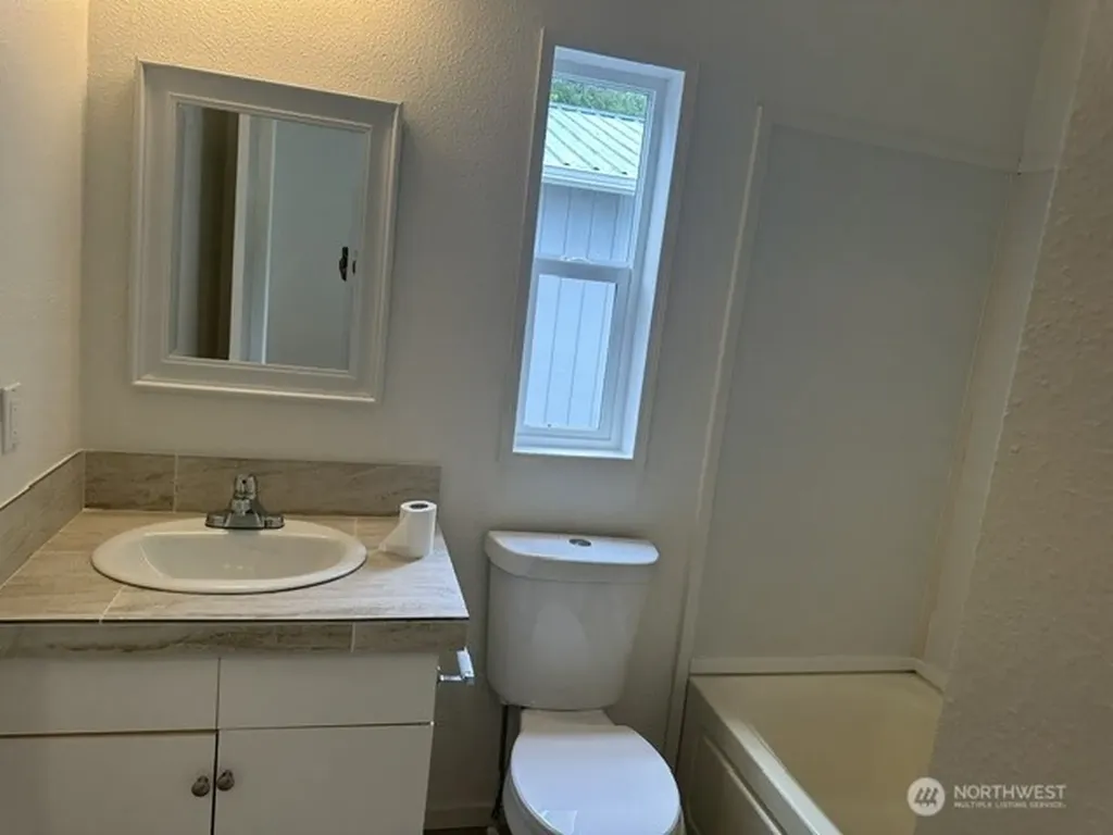 257 Easy Street Silverlake WA 98645