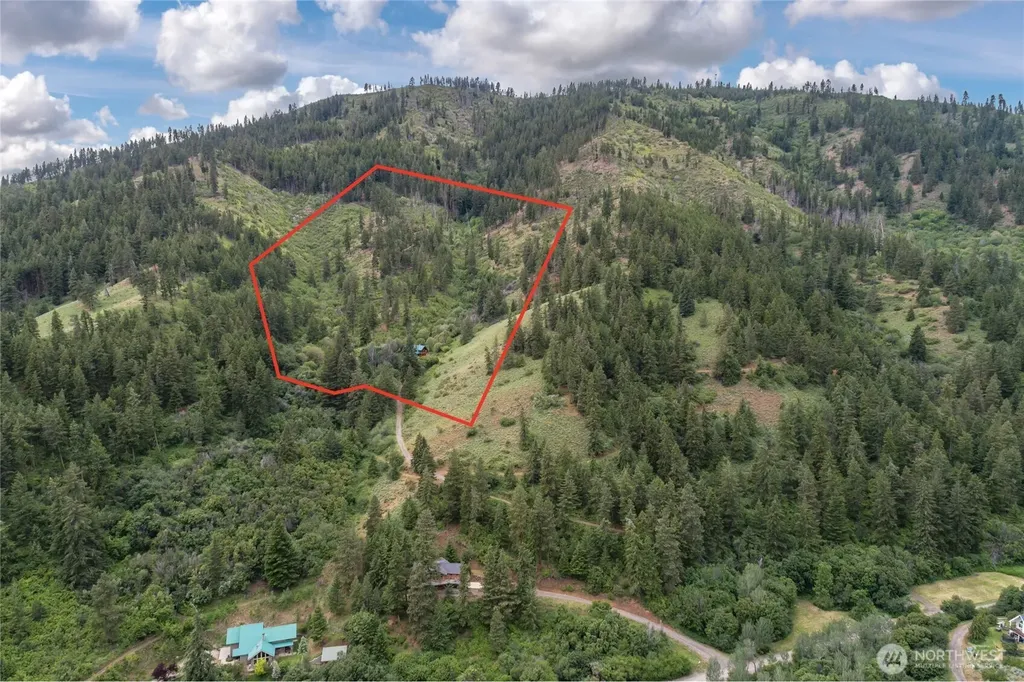 9350 N Fork Road Cashmere WA 98815