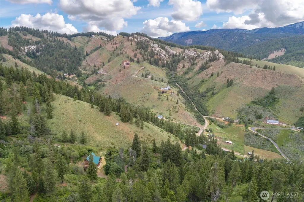 9350 N Fork Road Cashmere WA 98815